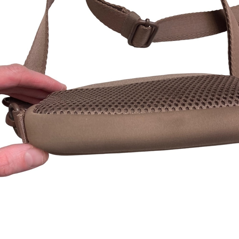 Dagne Dover Mara phone sling in brown taupe “dune” - Picture 6 of 10